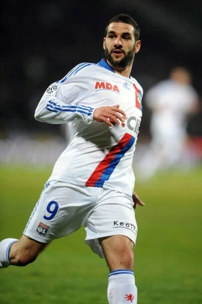 Kit / Lyon 2010 / 2011 LISANDRO #9 Home