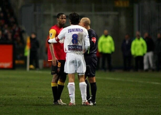 Kit / Flocage Lyon 2002 à 2007 JUNINHO #8 Home