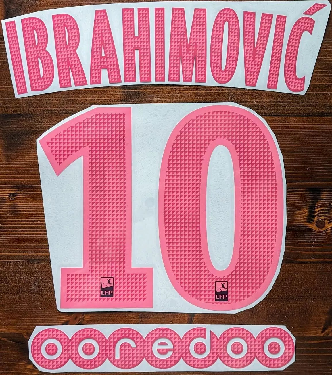 Kit / Flocage Ibrahimovic #10 PSG Third 2015 / 2016 L1 + Ooredoo