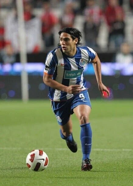 Kit / Flocage Fc Porto 2010 2011 FALCAO #9 Home