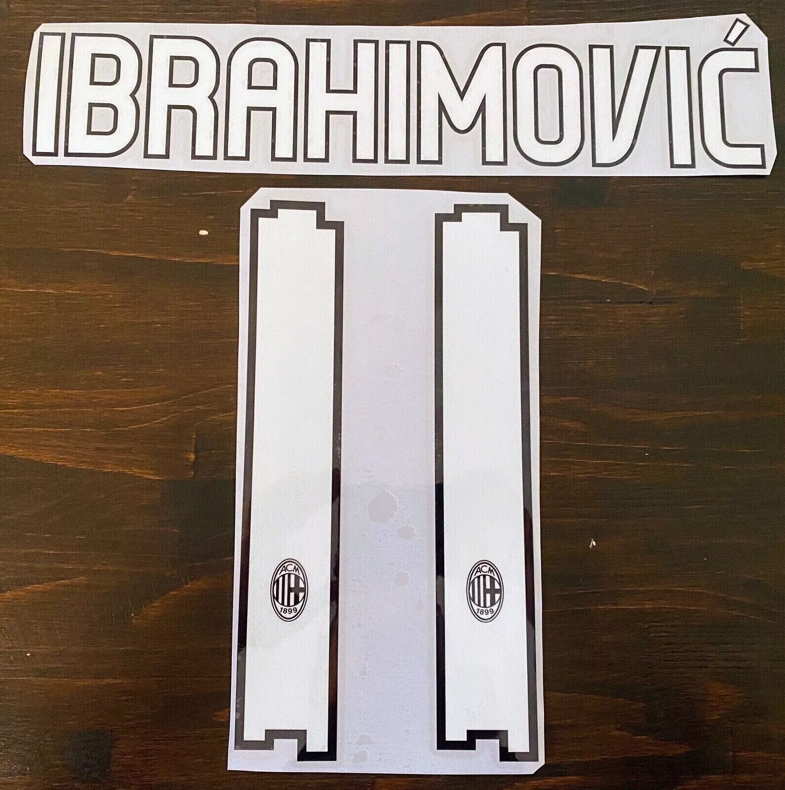 Kit / Flocage Ac Milan 2010 2011 IBRAHIMOVIC #11 Home-Away