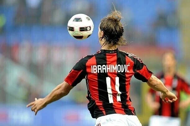 Kit / Flocage Ac Milan 2010 2011 IBRAHIMOVIC #11 Home-Away