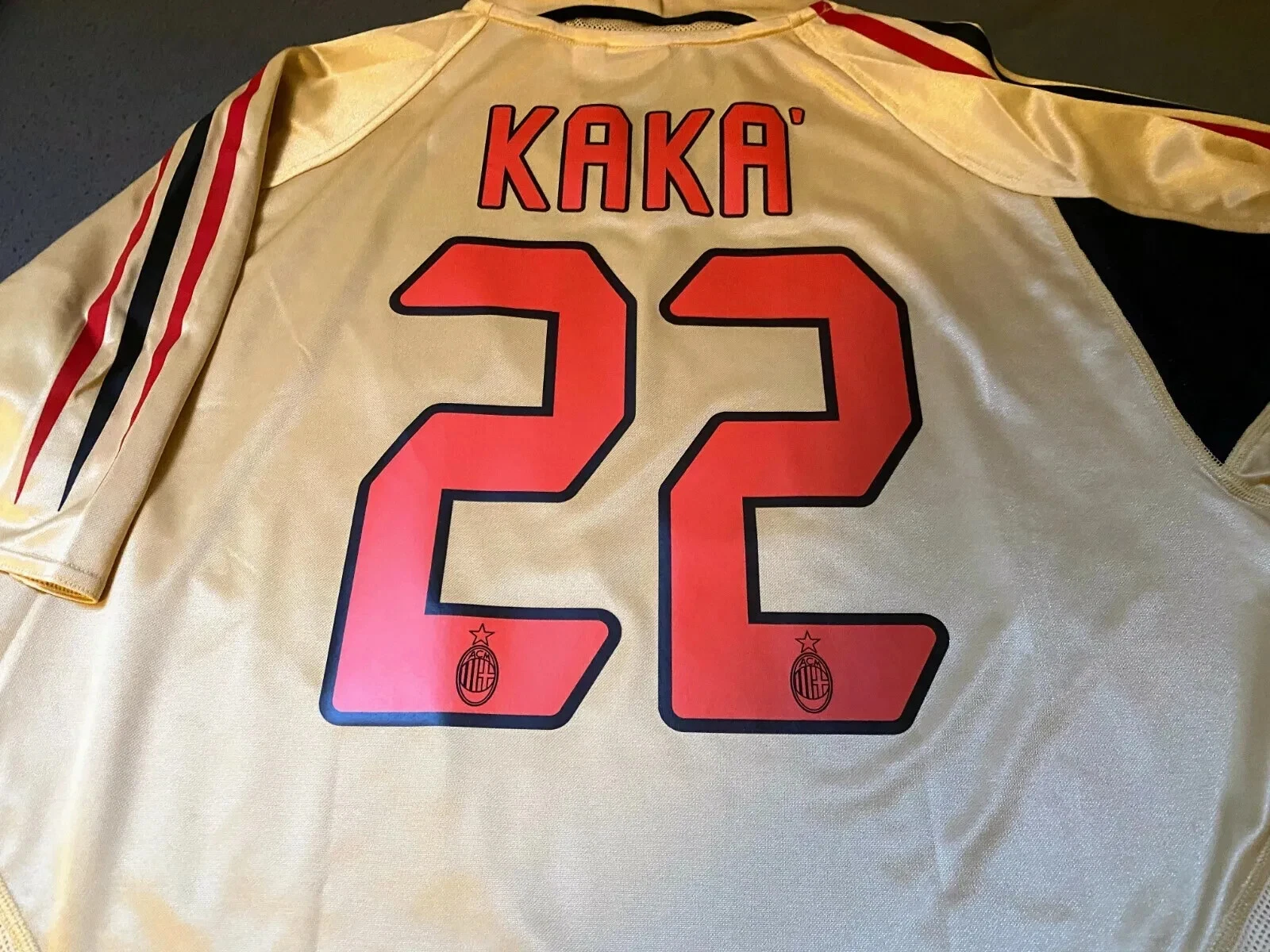 Kit / Flocage Ac Milan 2004 2007 KAKA #22 Away-Third
