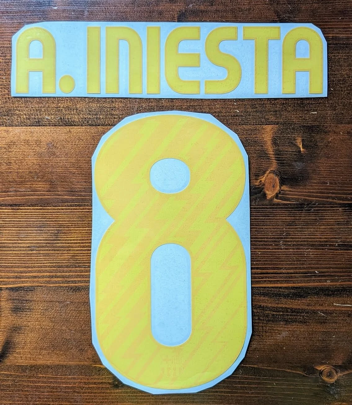 Kit / Flocage INIESTA #8 Fc Barcelone Home 2010 2011