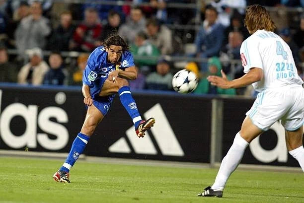 Kit / Flocage / Marseille VAN BUYTEN #4 Home 2002 à 2004