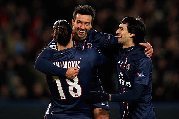 Kit / Flocage Ibrahimovic #18 PSG Home Champions League 2012-2013