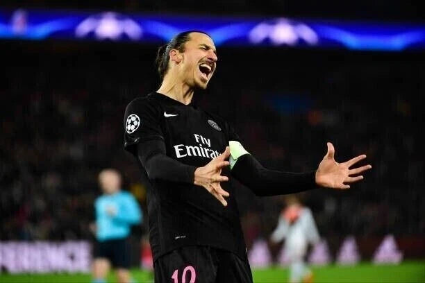 Kit / Flocage Ibrahimovic #10 PSG Third 2015-2016 Champions League