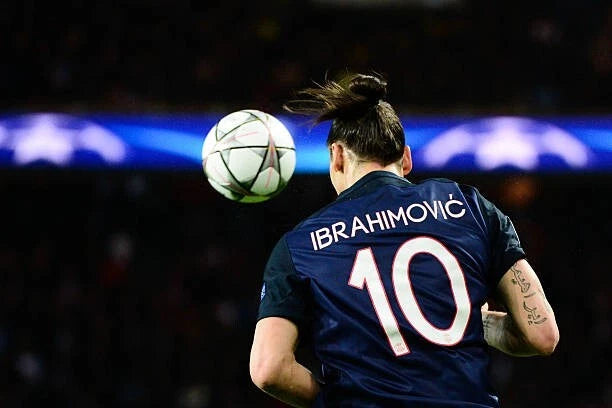 Kit / Ibrahimovic #10 PSG Home 2015-2016 Champions League