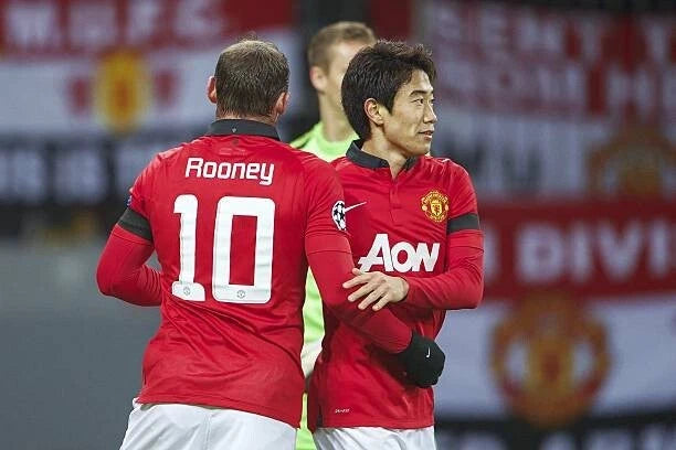 Kit / Flocage Manchester United 2013 2014 ROONEY #10 Home Champions League