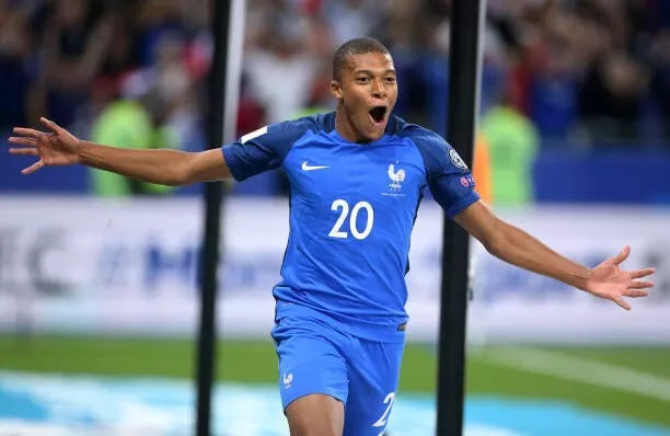 Kit / Flocage France 2017 MBAPPE #20 Home