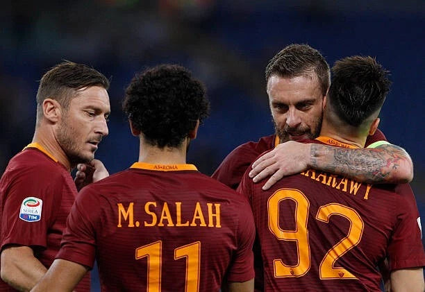 Kit / Flocage M.SALAH #11 As Roma 2016 / 2017 Home