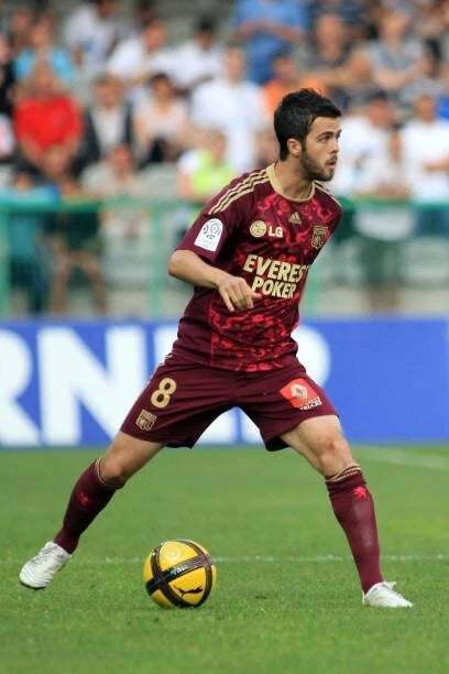 Kit / Flocage Lyon 2010 / 2011 Pjanic #8 Away