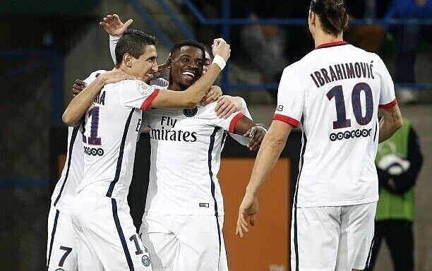 Kit / Flocage Ibrahimovic #10 PSG Away 2015-2016 + Ooredoo