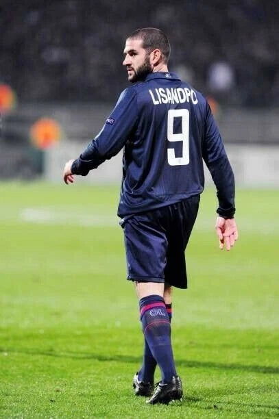Kit / Lyon 2009 / 2010 / 2010 / 2011 LISANDRO #9 Away