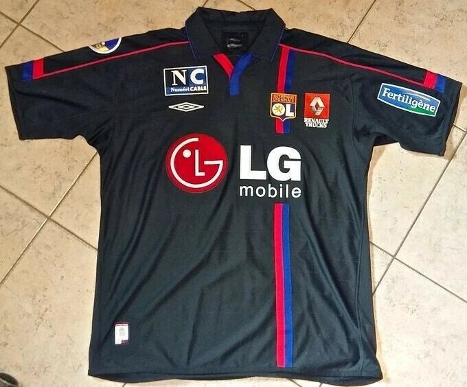 Kit / Flocage Lyon 2003 à 2007 JUNINHO #8 Away