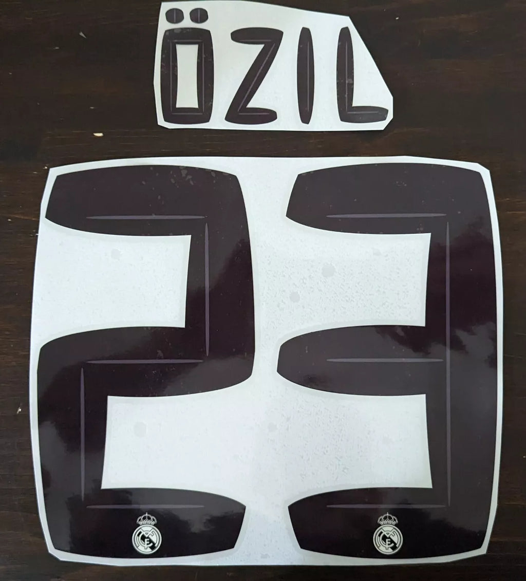 Kit / Flocage Real Madrid Home 2010 2011 OZIL #23