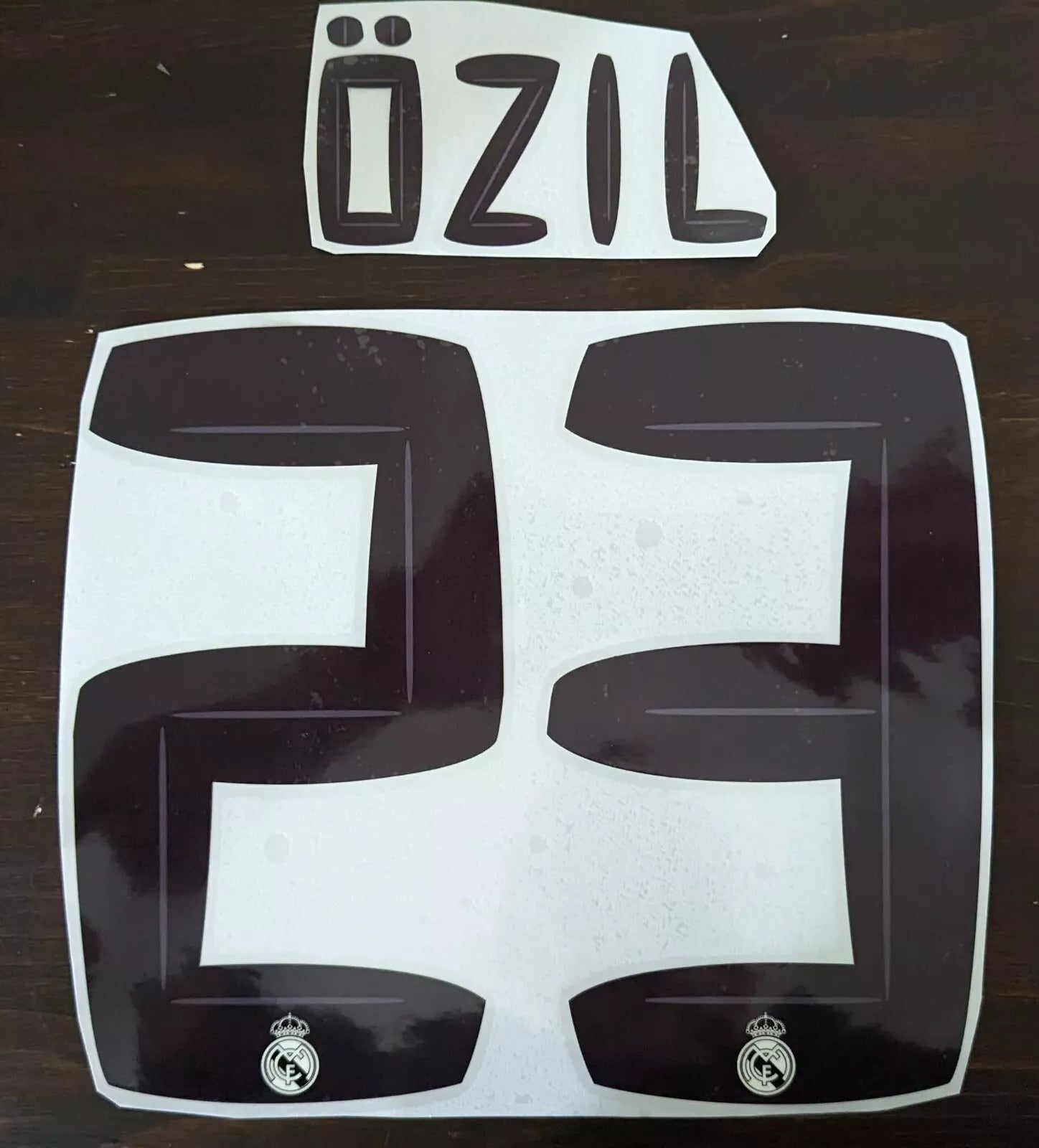 Kit / Flocage Real Madrid Home 2010 2011 OZIL #23