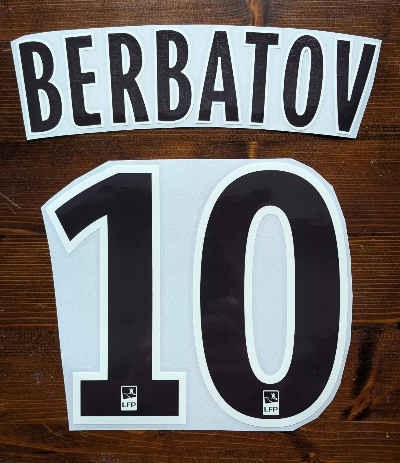 Kit / Monaco 2014 2015 BERBATOV #10 Home / ( Numéro 15 possible sur demande )